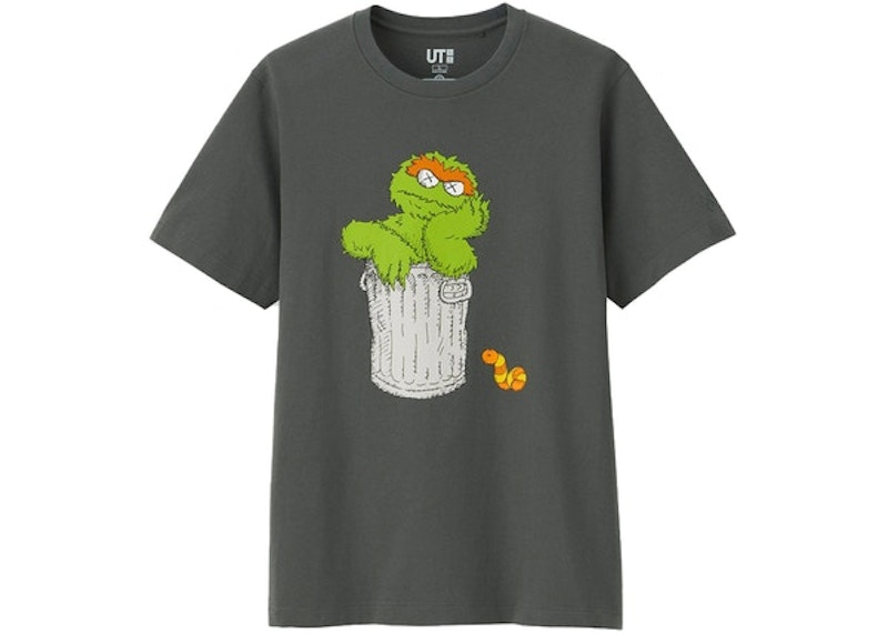 KAWS x Uniqlo x Sesame Street Oscar The Grouch Tee (Japanese Sizing) Gray