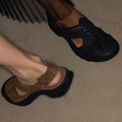 KEEN Birkenstock Arizona EVA サンダル (ロースト) 1027328 Cheap KEEN Birkenstock Arizona EVA サンダル (ロースト) 1027328