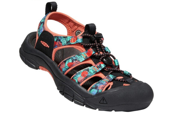 Lookbook KEEN Newport H2 'Merah Koral' 1022796