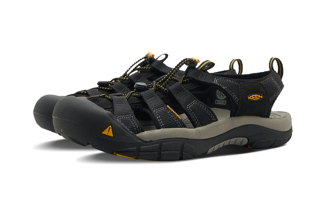 Shop KEEN Newport H2 戶外休閒低幫防滑耐磨透氣運動涼鞋溯溪鞋 男款 黑色/墨綠色