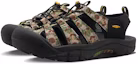Lookbook KEEN Newport Retro 'Camo Hitam' 1027450