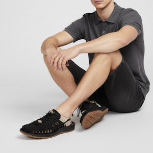 KEEN Uneek ブラック/グレー/ブラウン 1027437 Order KEEN Uneek ブラック/グレー/ブラウン 1027437