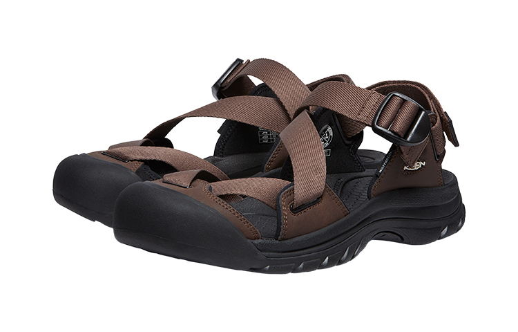 Shop KEENゼラポート２ ダークアースブラック 1027143