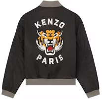 KENZO Jaket Bomber Hitam Bordir dengan Resleting dan Desain Grafis. FE55BL1279OC-99 Lookbook KENZO Jaket Bomber Hitam Bordir dengan Resleting dan Desain Grafis. FE55BL1279OC-99