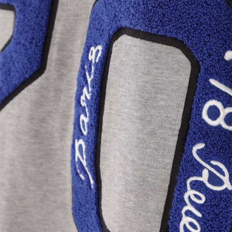 Sizing KENZO  Grey Crewneck Sweatshirt with Letter and Numeric Print. FD65SW0064MF-94