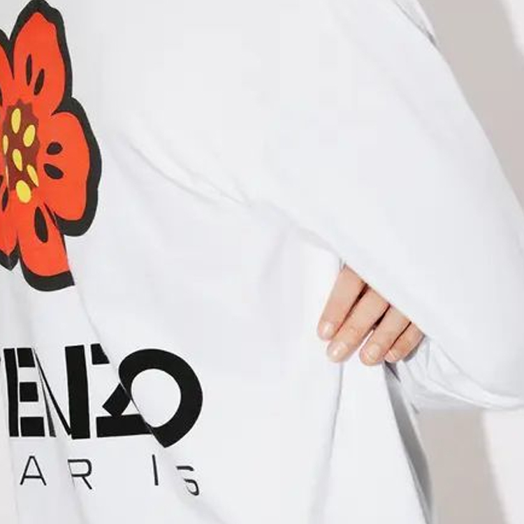 Sizing KENZO Sudadera Blanca de Manga Larga con Letras Florales. FD55TS4444SG-01