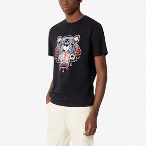 KENZO Kaos Hitam Classic Tiger Head Graphic. FA55TS0504YA-99 Shop KENZO Kaos Hitam Classic Tiger Head Graphic. FA55TS0504YA-99