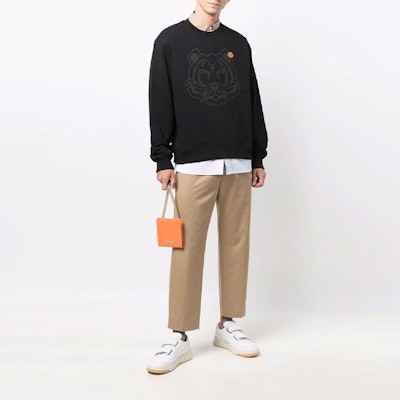 KENZO Sweatshirt Hitam Bordir Tiger Crewneck. FB65SW0054MO-99 Shop KENZO Sweatshirt Hitam Bordir Tiger Crewneck. FB65SW0054MO-99