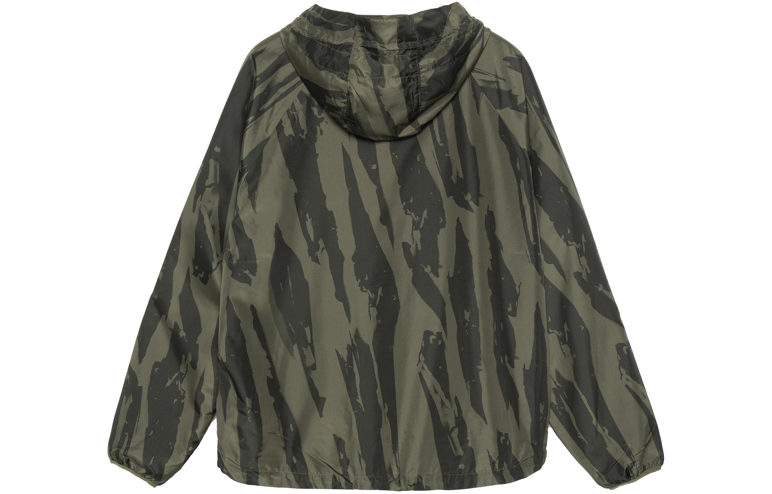 Lookbook KENZO FW21 Green Camouflage Logo Patch Hooded Jacket. FB65BL1551NL-52