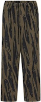 KENZO FW21 Pantalones Holgados Estilo Camuflaje Arrugado Verdes. FB65PA7154CA-52 Order KENZO FW21 Pantalones Holgados Estilo Camuflaje Arrugado Verdes. FB65PA7154CA-52
