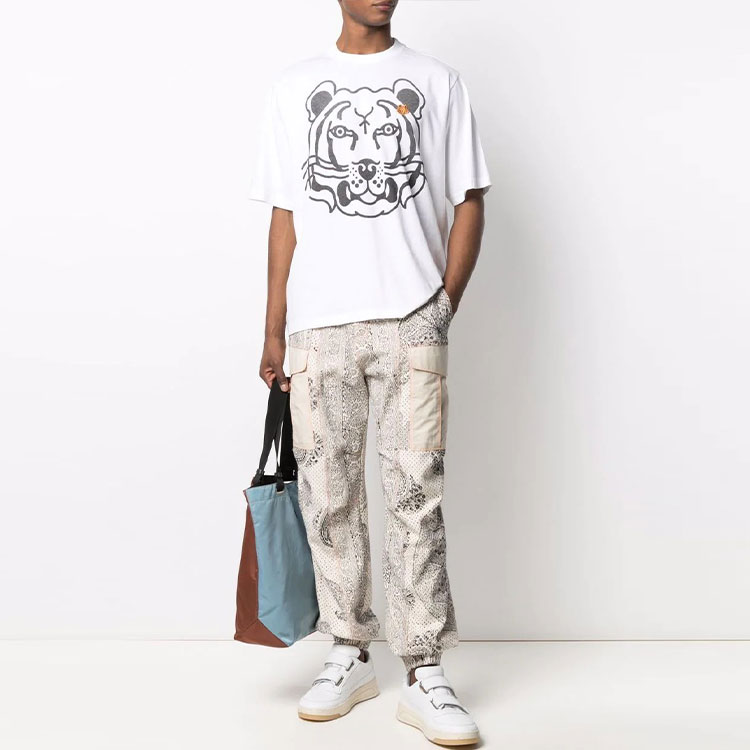 Lookbook KENZO 2021秋冬款白色虎头标志印花圆领T恤. FB65TS5224SA0-1B