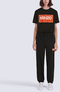 겐조 FW22 블랙 로고 드로스트링 니트 조거 팬츠. FC65PA7954ME-99J Shop 겐조 FW22 블랙 로고 드로스트링 니트 조거 팬츠. FC65PA7954ME-99J