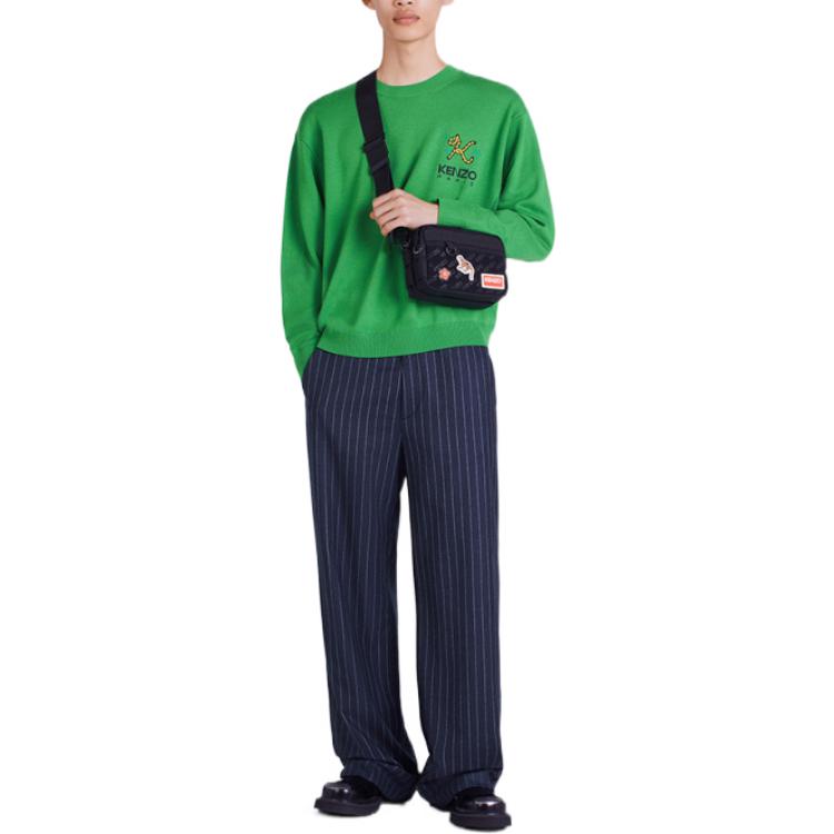 Shop KENZO FW22 Suéter Verde con Diseño Bordado de Cola de Tigre. FC65PU3423LA-57