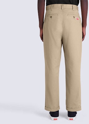 KENZO FW22 Loose Fit Straight Pants with Logo Embroidery in Light Khaki. FC65PA2059RL-11 Sizing KENZO FW22 Loose Fit Straight Pants with Logo Embroidery in Light Khaki. FC65PA2059RL-11