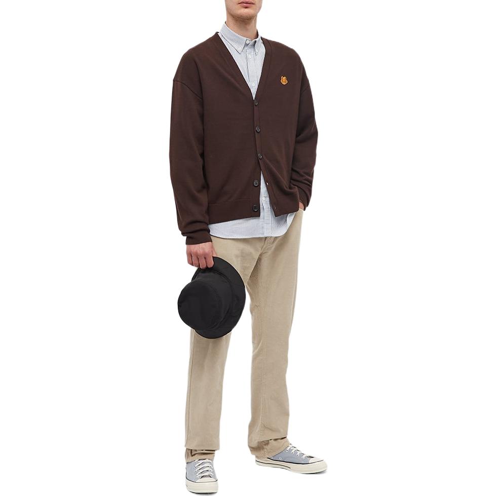 Lookbook KENZO FW22 Cárdigan de Punto Sólido Marrón. FB65CA6353TA-89
