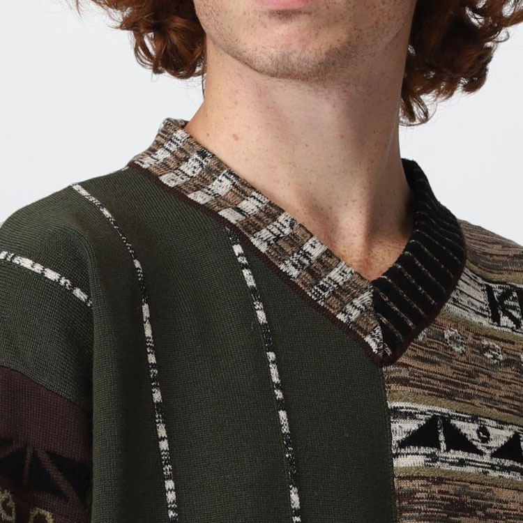 Sizing 겐조 FW22 스트라이프 V넥 울 스웨터 - 다크카키. FC65PU3193CN-51