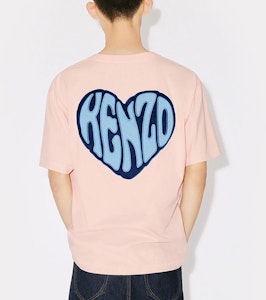 KENZO FW23 Camiseta Unisex Rosa Claro con Estampado de Corazón y Manga Corta. FD65TS1304SO-34 Details for KENZO FW23 Camiseta Unisex Rosa Claro con Estampado de Corazón y Manga Corta. FD65TS1304SO-34