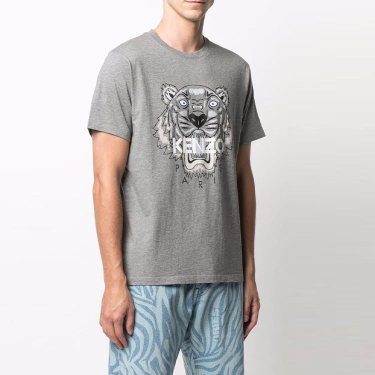 Shop KENZO Camiseta Gris de Manga Corta con Estampado de Cabeza de Tigre. FB65TS0204YA-95