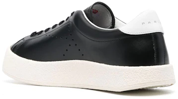 Shop Kenzo Kenzoswing 黑色‘标志鞋带’ FC65SN030L50.99