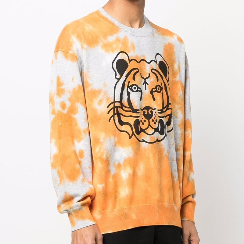 Shop KENZO SS22 Oren Sweater Pullover Kepala Harimau Crewneck FC55PU6893TE-16