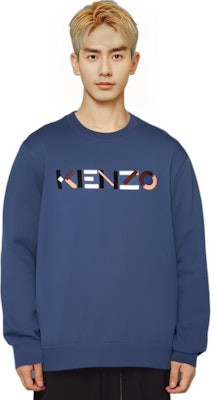 KENZO SS22 Logo Pullover Crewneck Sweater Men’s Blue Long Sleeve. FC55PU6943LA-78 Lookbook KENZO SS22 Logo Pullover Crewneck Sweater Men’s Blue Long Sleeve. FC55PU6943LA-78