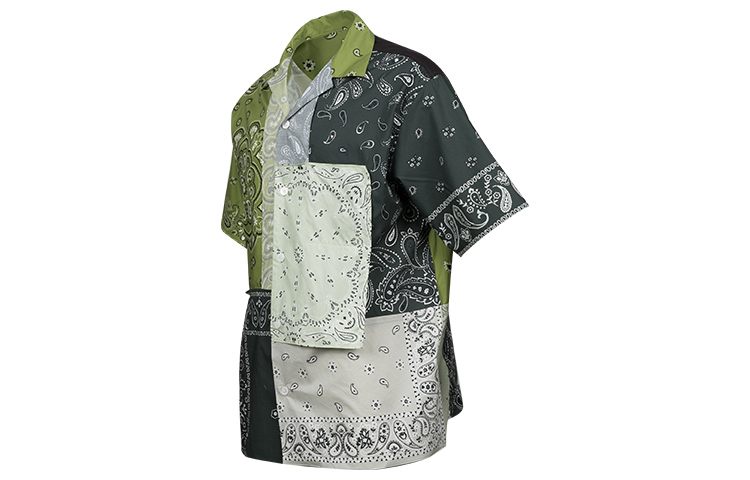 Shop KENZO SS22 페이즐리 프린트 그린 반팔 셔츠 남성용. FC55CH1449F5-56