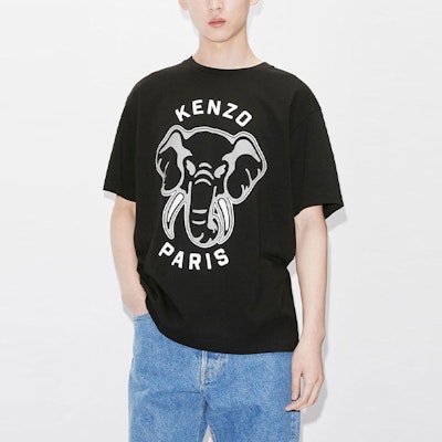 KENZO SS23 Kaos Hitam dengan Cetak Grafis Gajah. FD65TS0064SG-99J Purchase KENZO SS23 Kaos Hitam dengan Cetak Grafis Gajah. FD65TS0064SG-99J