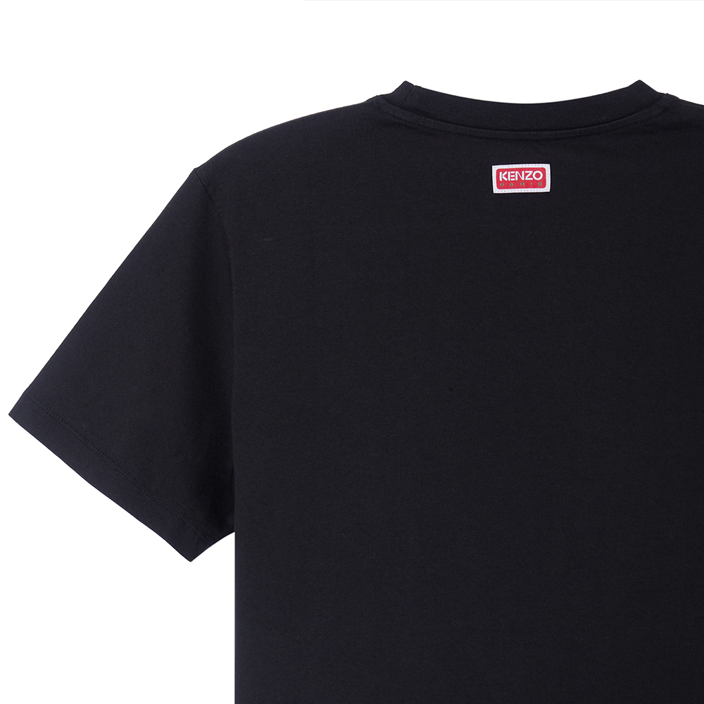 Sizing KENZO SS23 Kaos Hitam dengan Cetak Grafis Gajah. FD65TS0064SG-99J