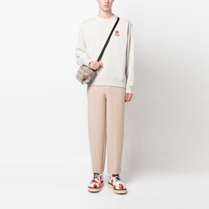 KENZO SS23 Boke Flower Crewneck Sweatshirt Pria Abu-Abu Muda FD55SW4404MF-93 Lookbook KENZO SS23 Boke Flower Crewneck Sweatshirt Pria Abu-Abu Muda FD55SW4404MF-93
