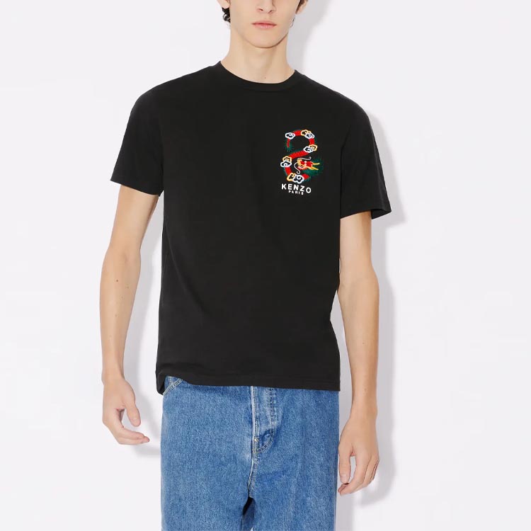 Purchase KENZO SS24 Kaos Crewneck Slim Fit Logo Naga Bordir - Tahun Naga FE55TS1504SG-99J