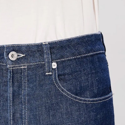 KENZO SS24 Slim Fit Mid-Rise Indigo Denim Jeans with Zipper Closure. FE65DP1016S1-DM Sizing KENZO SS24 Slim Fit Mid-Rise Indigo Denim Jeans with Zipper Closure. FE65DP1016S1-DM