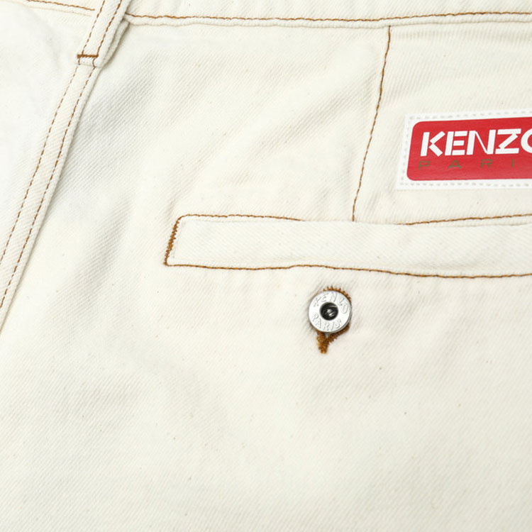 Sizing KENZO SS24  White Straight-Leg Denim Shorts with Letter Embroidery. FE55DS3376W4-WT