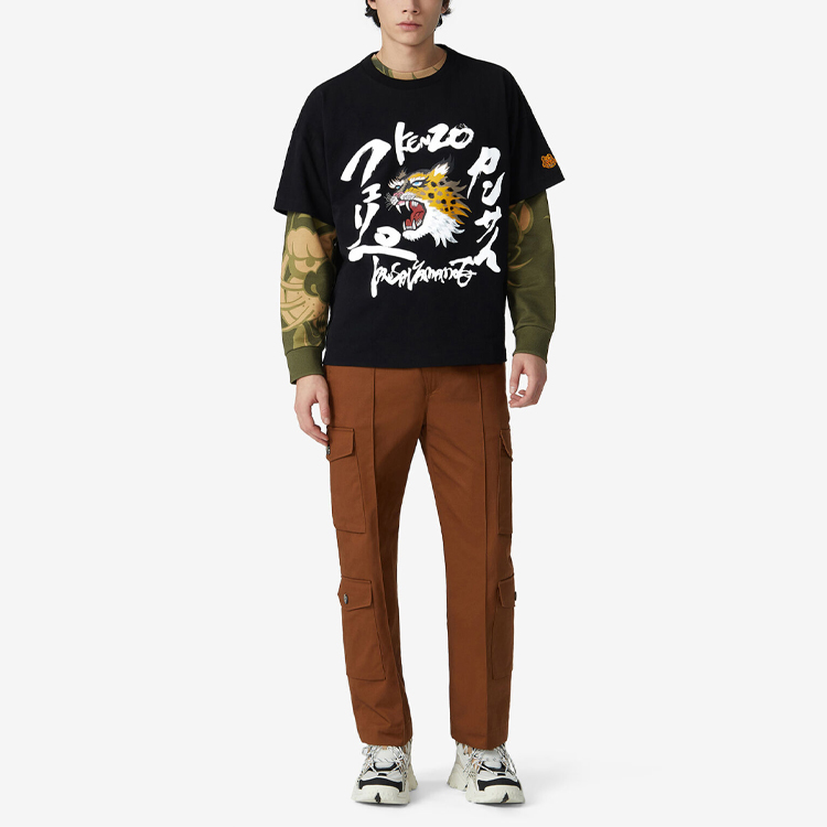Shop KENZO x 関西山本 SS21 グラフィックプリント オーバーサイズTシャツ ブラック FB55TS0724SK-99