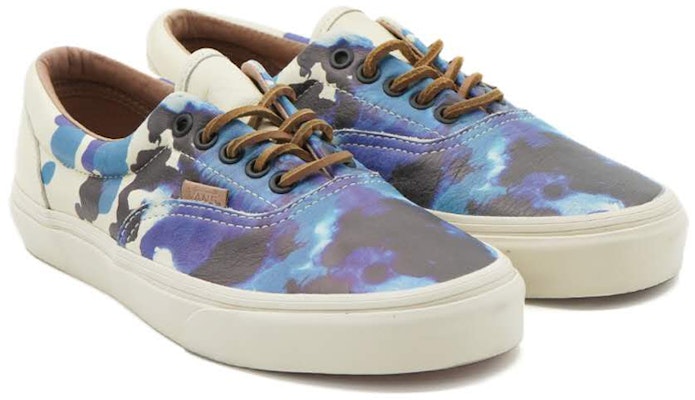 Vans Kiroic x Era 'Biru Putih' VN-0IM9EF0 Lookbook Vans Kiroic x Era 'Biru Putih' VN-0IM9EF0