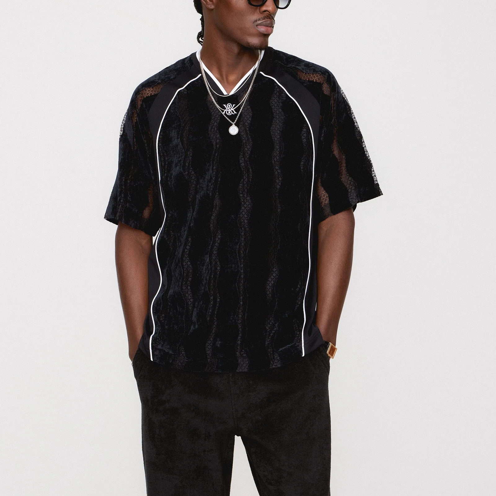KITH Chase V-Neck Pullover Short Sleeve T-Shirt Black KHM033354-001 圖 4