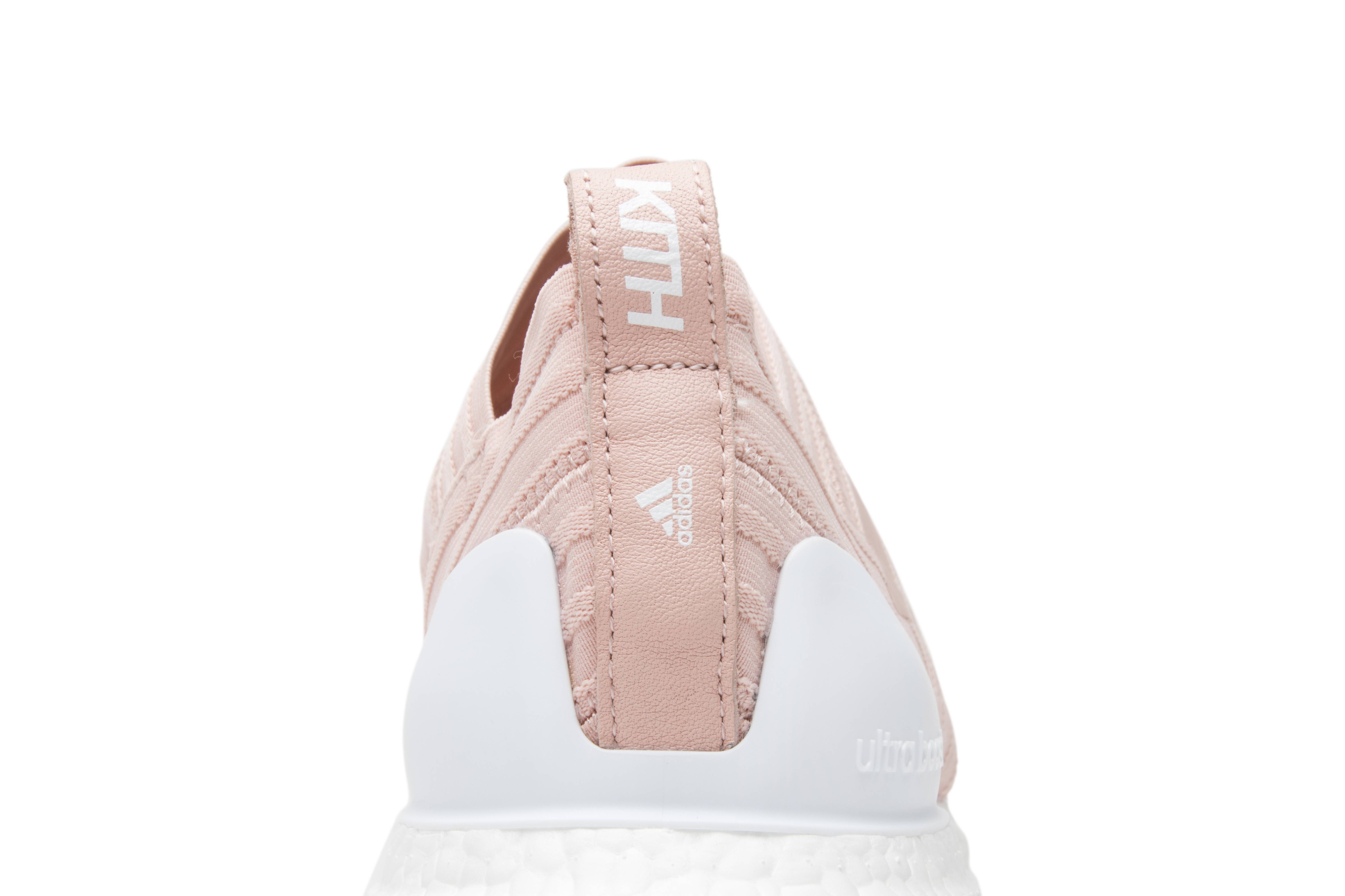 Sizing 키스 x 아디다스 네메시즈 탱고 '마이애미 플라밍고' (49 characters) AC7508