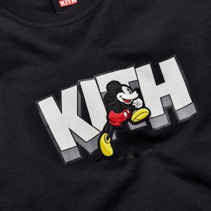 KITH x Disney ランニングミッキーTシャツ (黒)
Lookbook KITH x Disney ランニングミッキーTシャツ (黒)