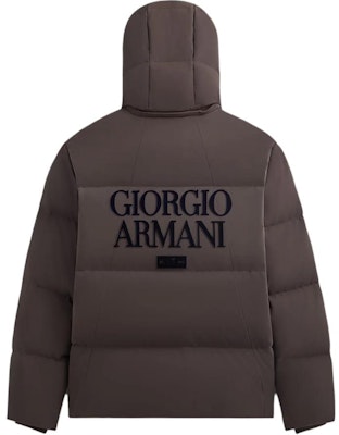 KITH x Giorgio Armani FW24 藝術聯名棕色Logo連帽外套。 GM000847E13301E Lookbook KITH x Giorgio Armani FW24 藝術聯名棕色Logo連帽外套。 GM000847E13301E
