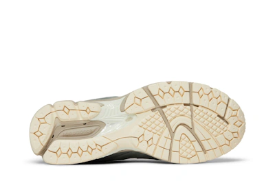 KITH x New Balance 2002R 'Pistachio'