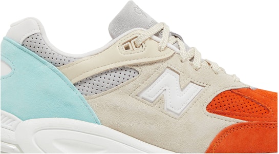 KITH x New Balance 990v2 Buatan USA 'Cyclades' M990KC2 Order KITH x New Balance 990v2 Buatan USA 'Cyclades' M990KC2