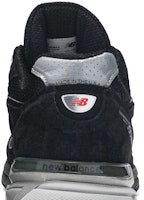 KITH x New Balance 990v4 'Hitam Perak' M990BK4 Sizing KITH x New Balance 990v4 'Hitam Perak' M990BK4