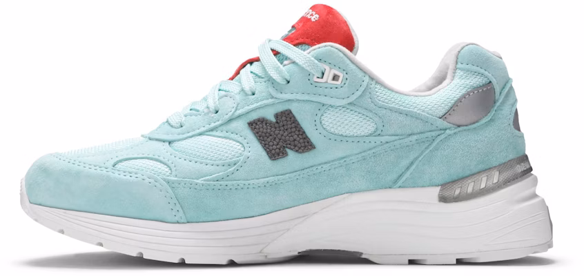 KITH x New Balance 992 'Kithmas Collection - Light Reef' M992KL Lookbook KITH x New Balance 992 'Kithmas Collection - Light Reef' M992KL