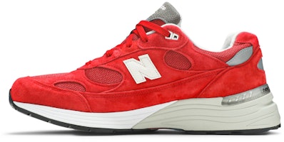 KITH x New Balance 992 ‘Kithmas 系列 - 紅色團隊’ M992KR Lookbook KITH x New Balance 992 ‘Kithmas 系列 - 紅色團隊’ M992KR