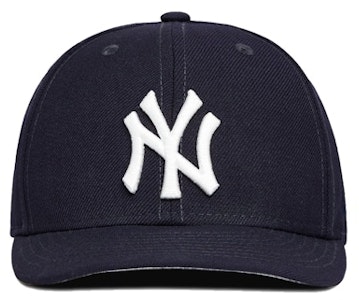 키쓰 x 뉴에라 로우 프로필 얀키스 캡 네이비
Buy 키쓰 x 뉴에라 로우 프로필 얀키스 캡 네이비