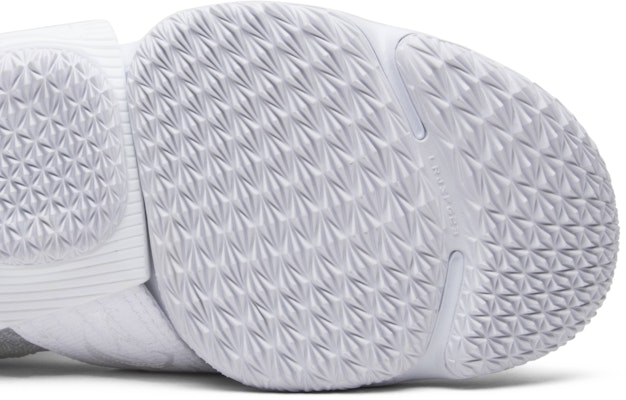 KITH x Nike LeBron 15 Lifestyle 'Kota Malaikat' AO1068-103 Purchase KITH x Nike LeBron 15 Lifestyle 'Kota Malaikat' AO1068-103