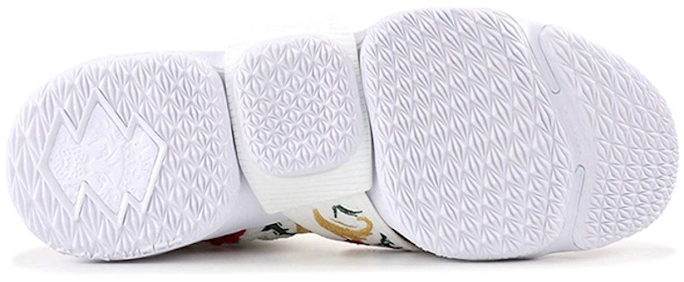 Nike Lebron 15 x Kith Lifestyle 'F&F' Edisi Khusus A01068-102 Shop Nike Lebron 15 x Kith Lifestyle 'F&F' Edisi Khusus A01068-102