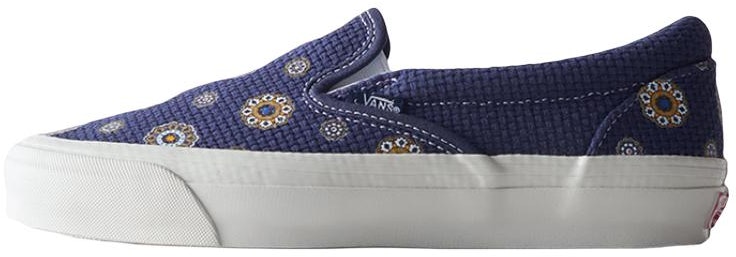 kith-x-vans-og-classic-slip-on-lx-medallion