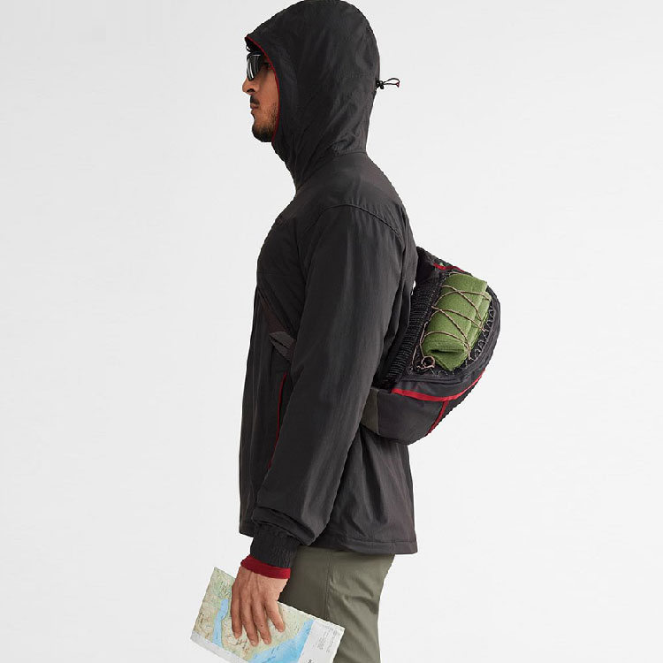 Shop KLATTERMUSEN Bestla Pullover Hoodie Jaket 10032M