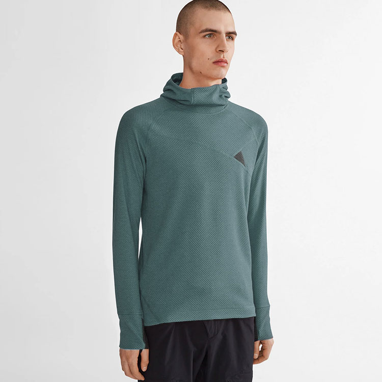 Shop KLATTERMUSEN Hoodie Ringan Luar Quick-Dry Pullover. 20643M