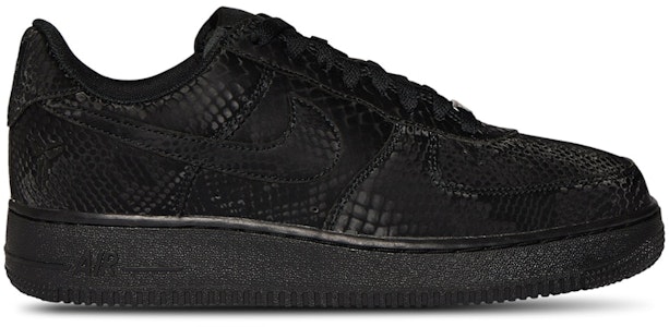 Kobe Bryant x Nike Air Force 1 Low 'Triple Black' Sepatu Hitam Triple. IB0018-003 Buy Kobe Bryant x Nike Air Force 1 Low 'Triple Black' Sepatu Hitam Triple. IB0018-003